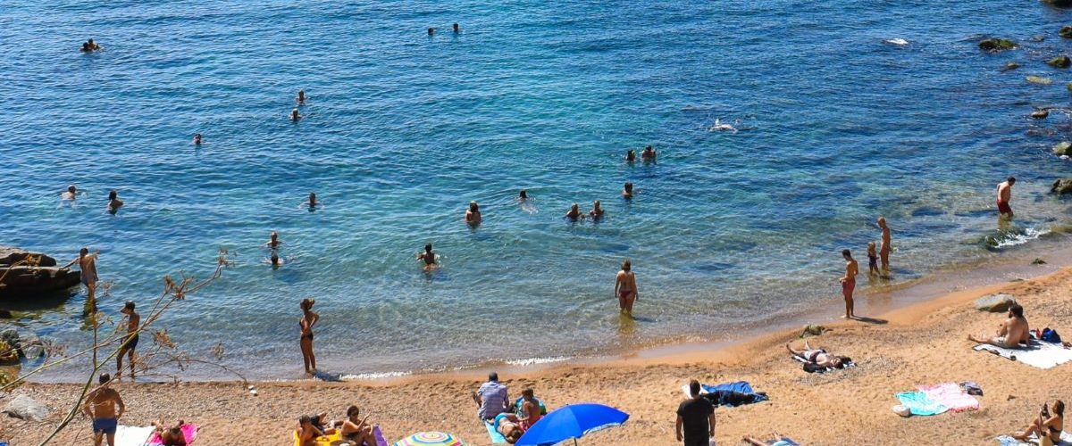 playa_peru_banistas_global_red_salud playa_peru_banistas_global_red_salud